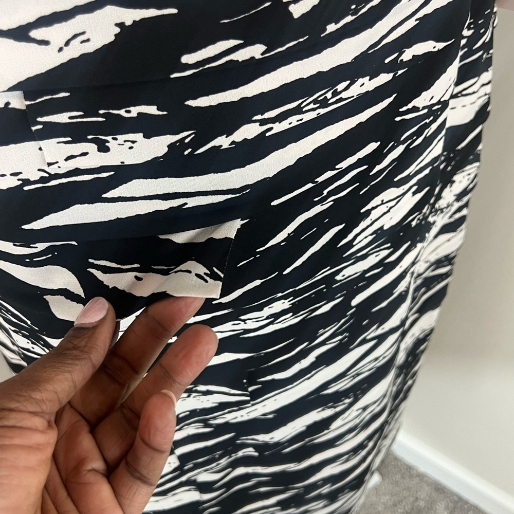 Studio One Black and White Sheath Midi Dress - Picture 4 of 5